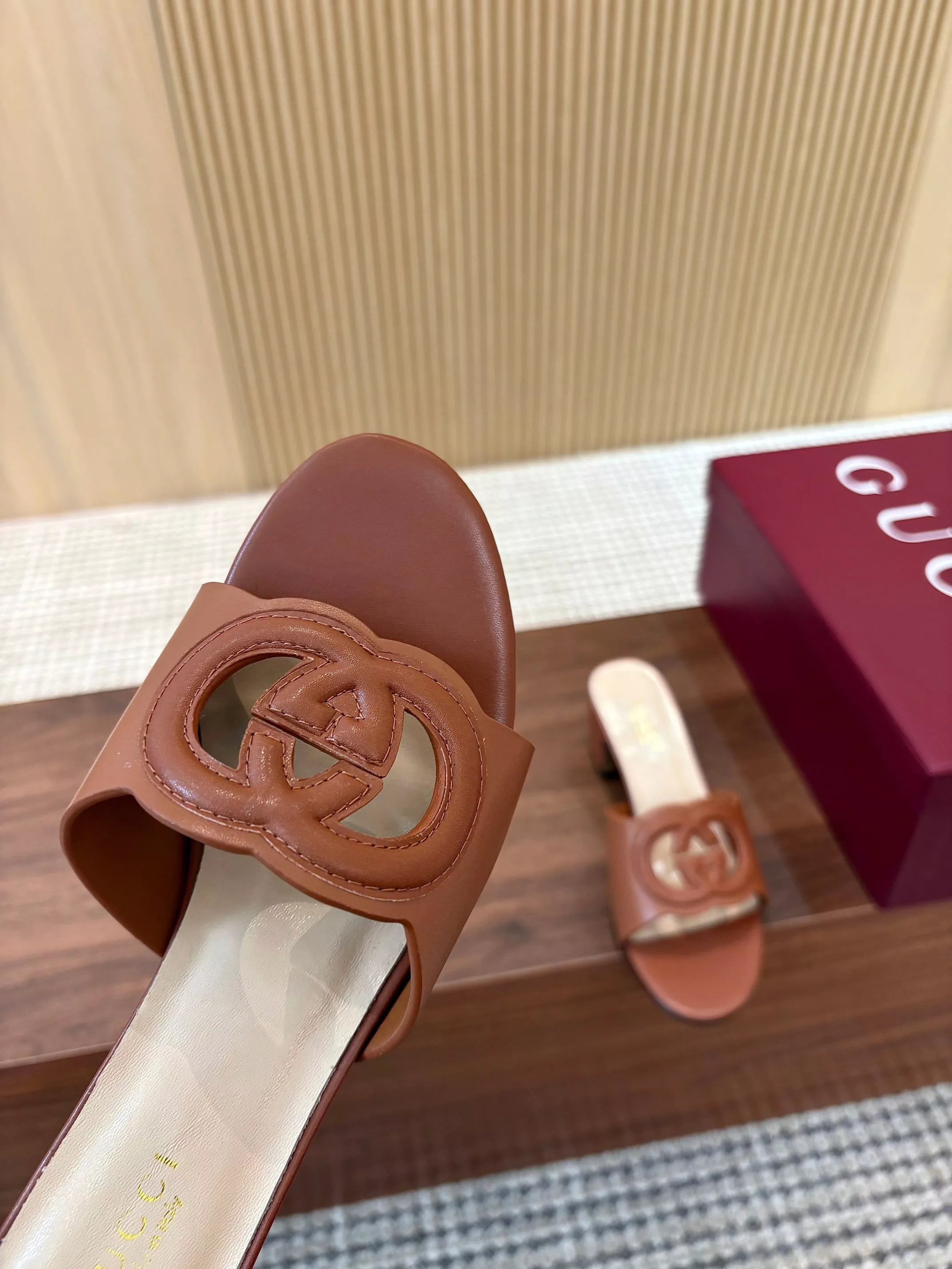 Trendsetting 5041 Gucci Slippers For Women