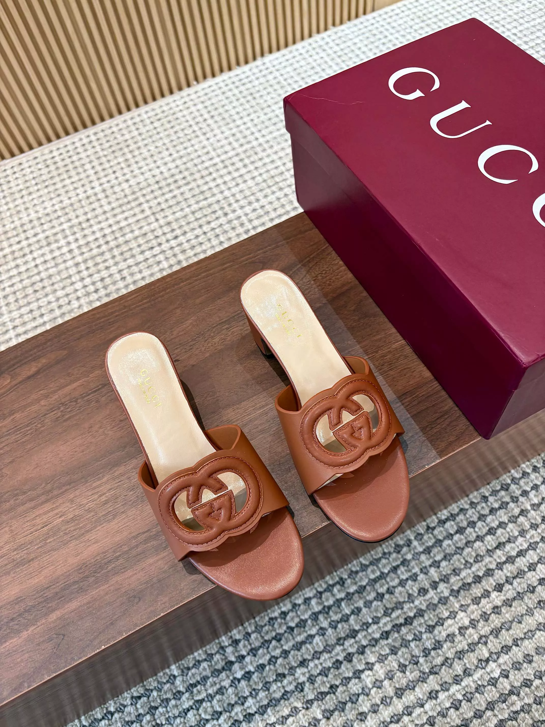 Trendsetting 5041 Gucci Slippers For Women