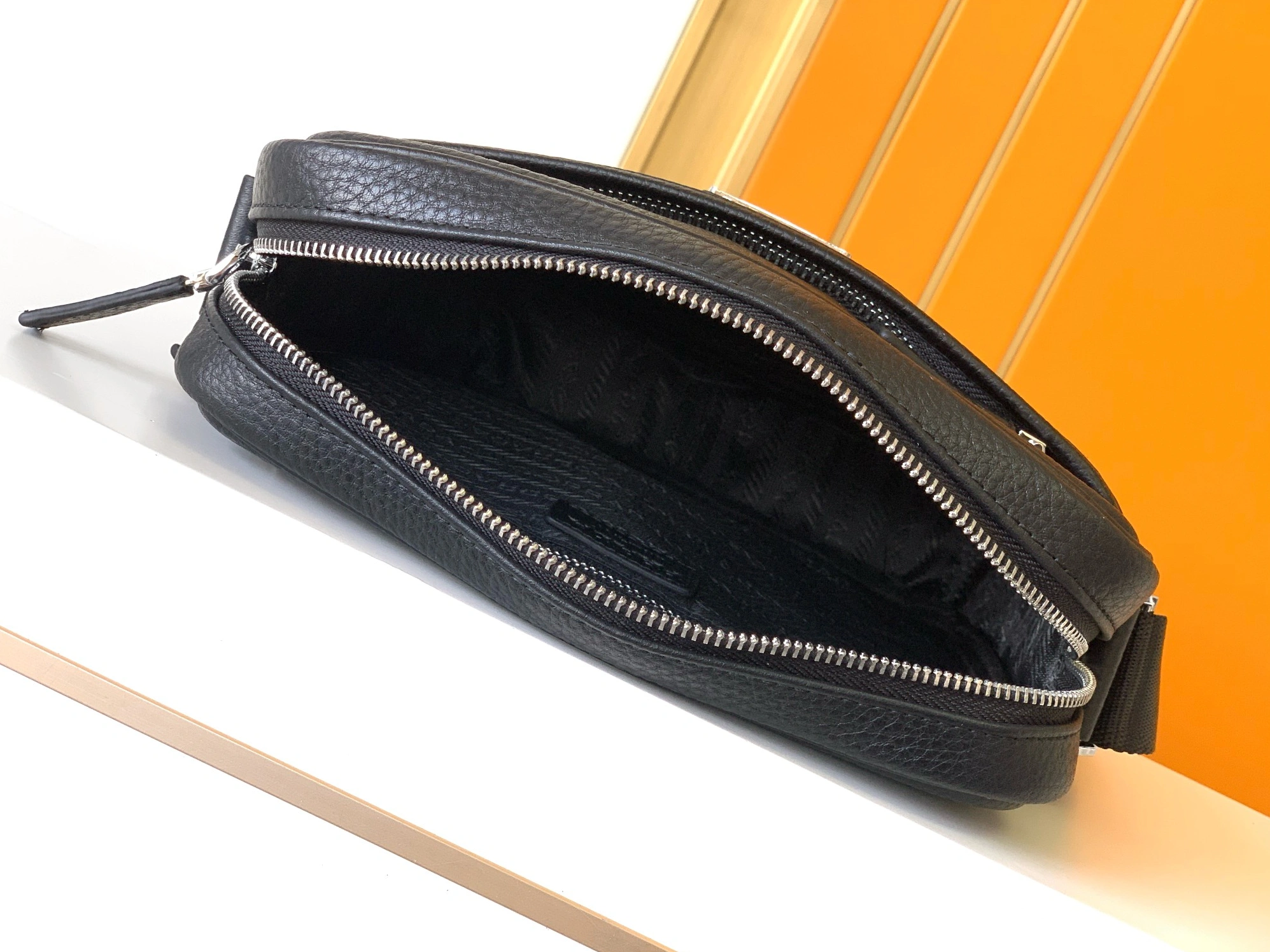 Trendsetting 513 Prada AAA Man Messenger Bags