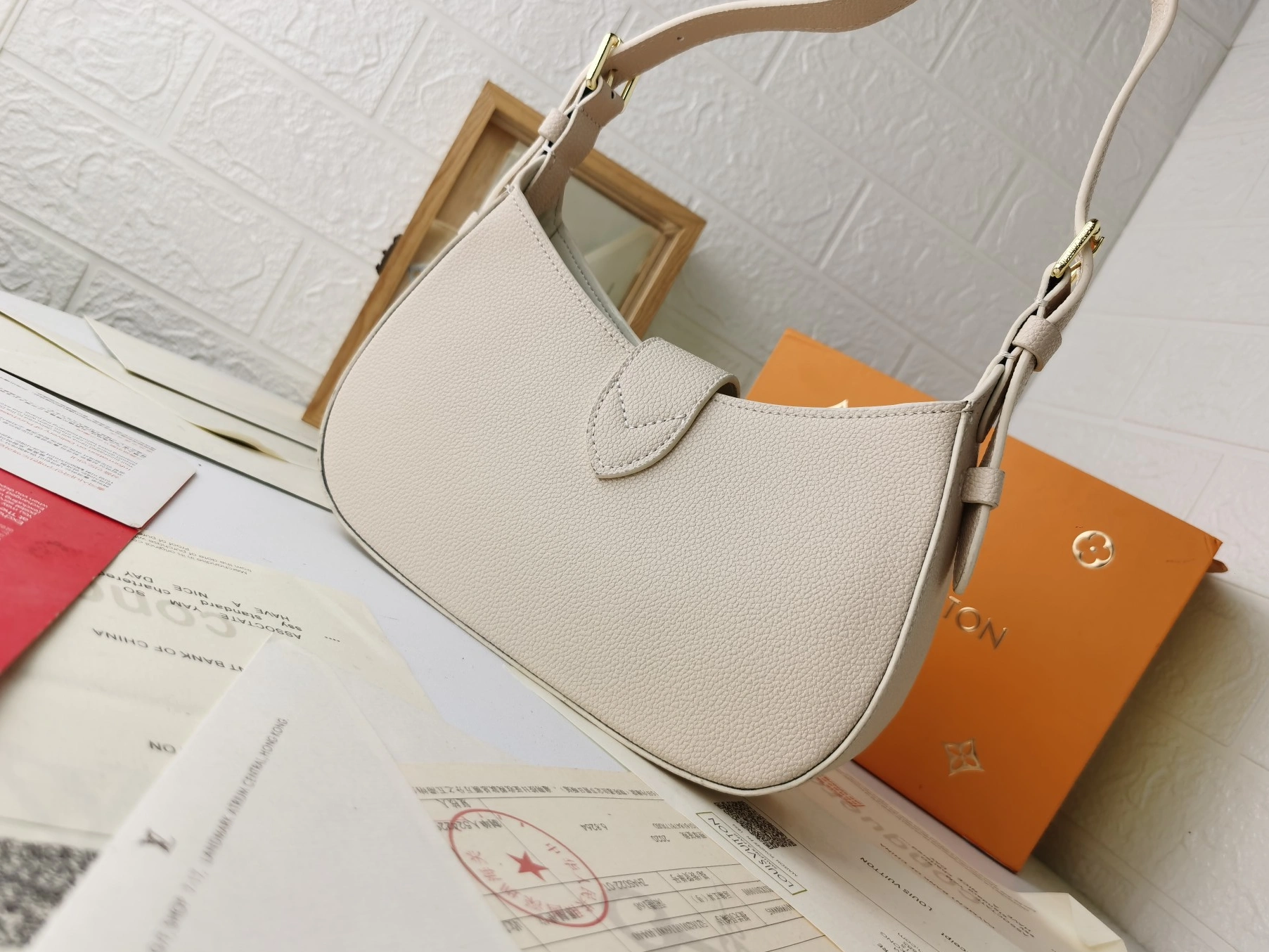 Trendsetting 5184 Louis Vuitton AAA Quality Shoulder Bags For Women
