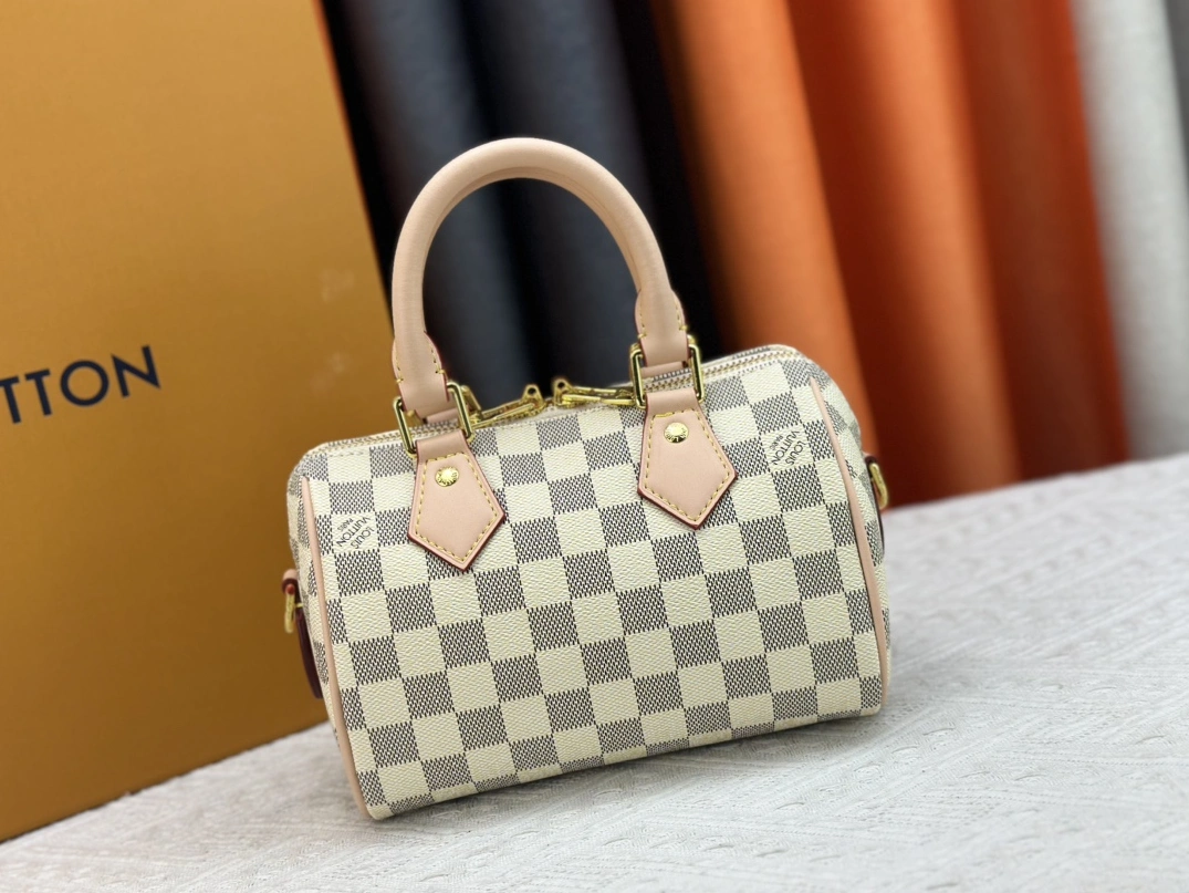 Trendsetting 5275 Louis Vuitton AAA Quality Handbags For Women