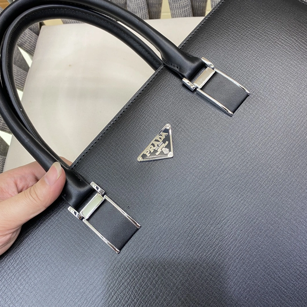 Trendsetting 5329 Prada AAA Man Handbags