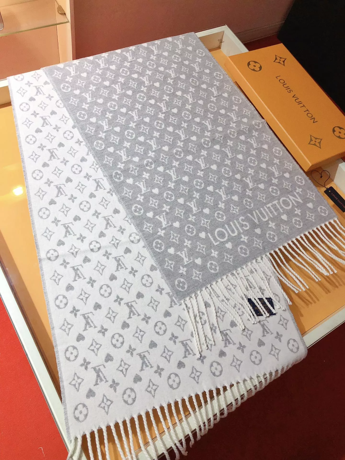 Trendsetting 5342 Louis Vuitton Scarf For Women