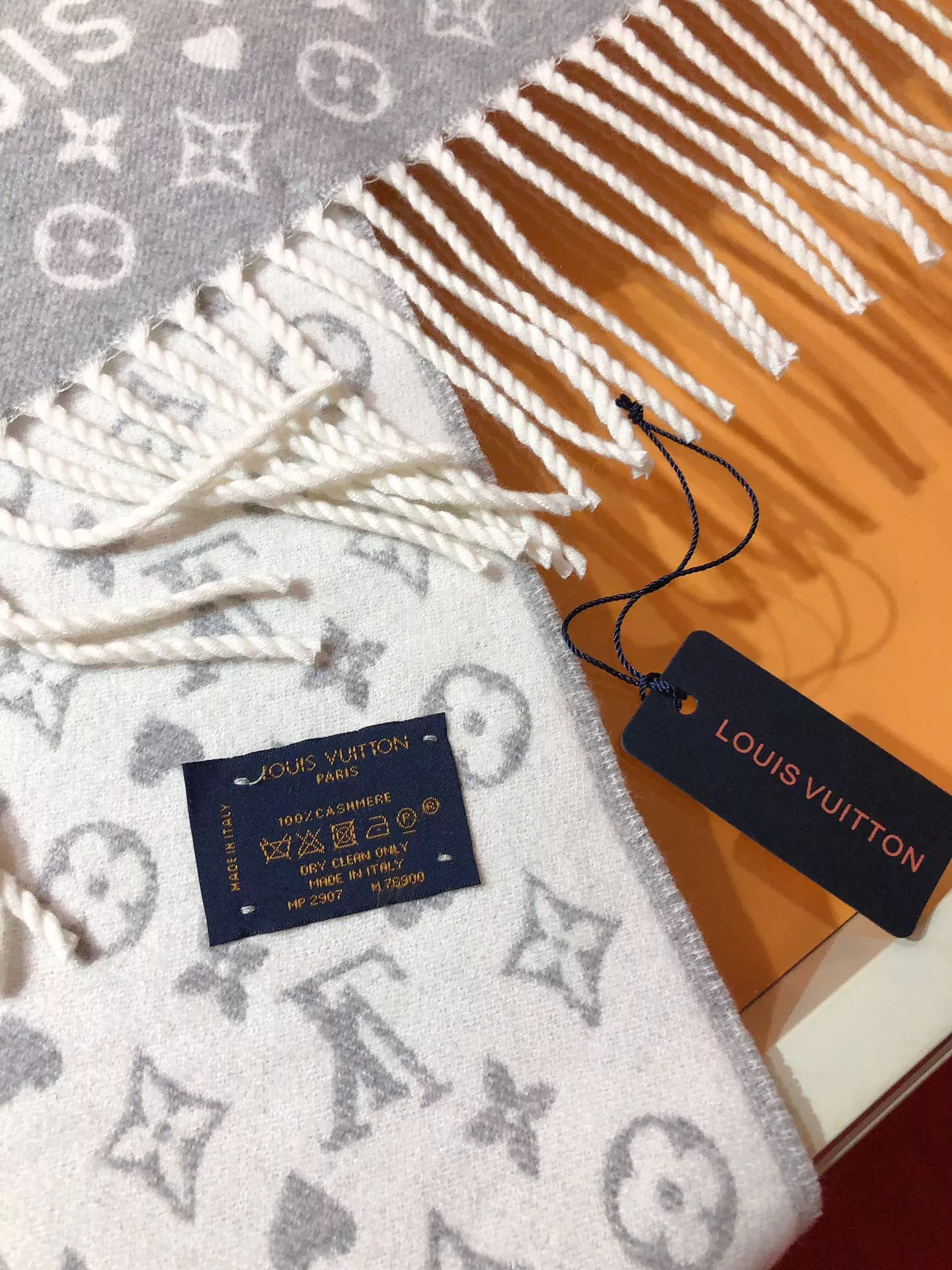 Trendsetting 5342 Louis Vuitton Scarf For Women