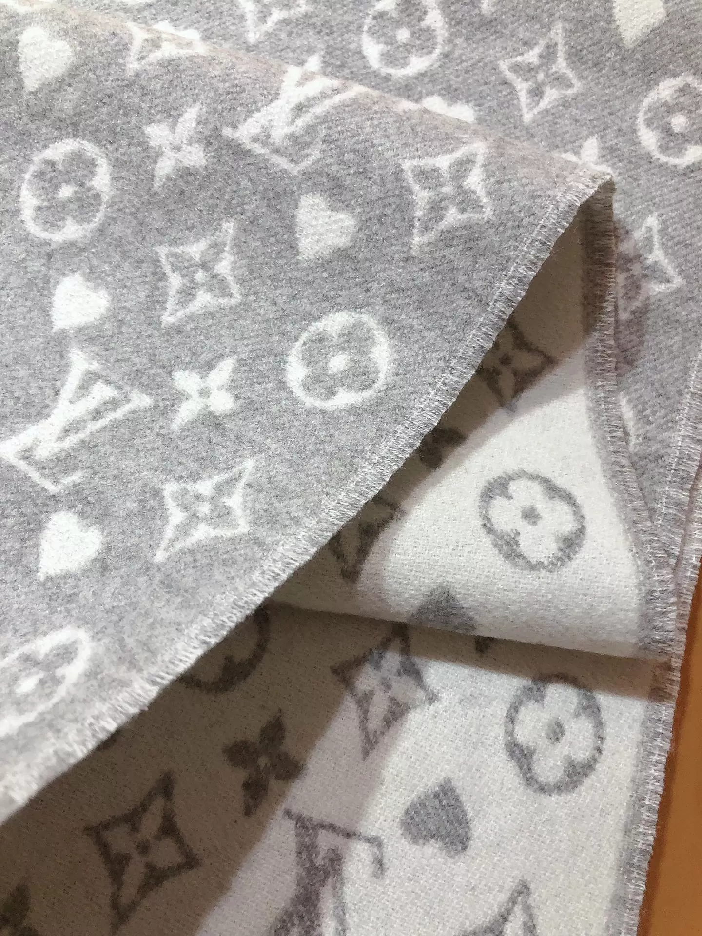 Trendsetting 5342 Louis Vuitton Scarf For Women