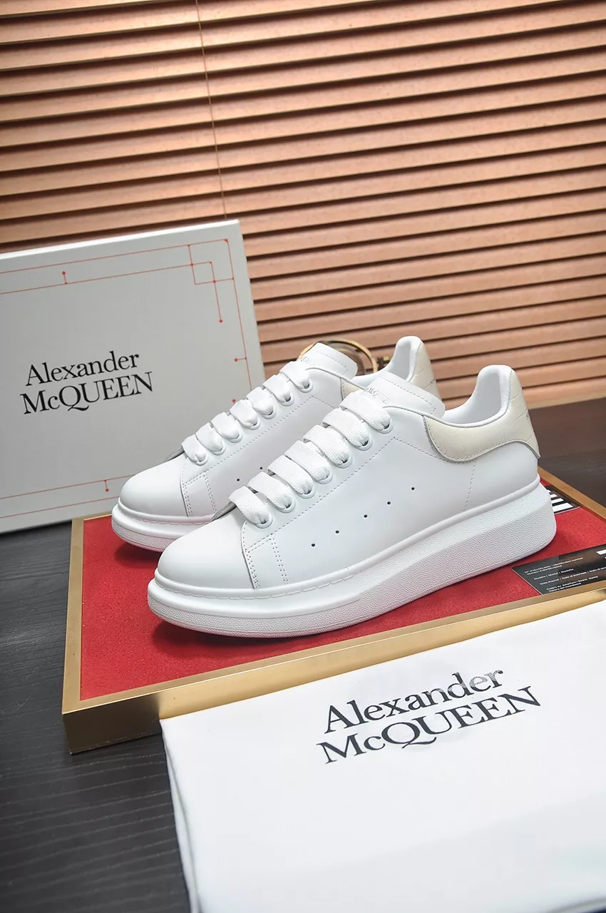 Trendsetting 5425 Alexander McQueen Casual Shoes For Men