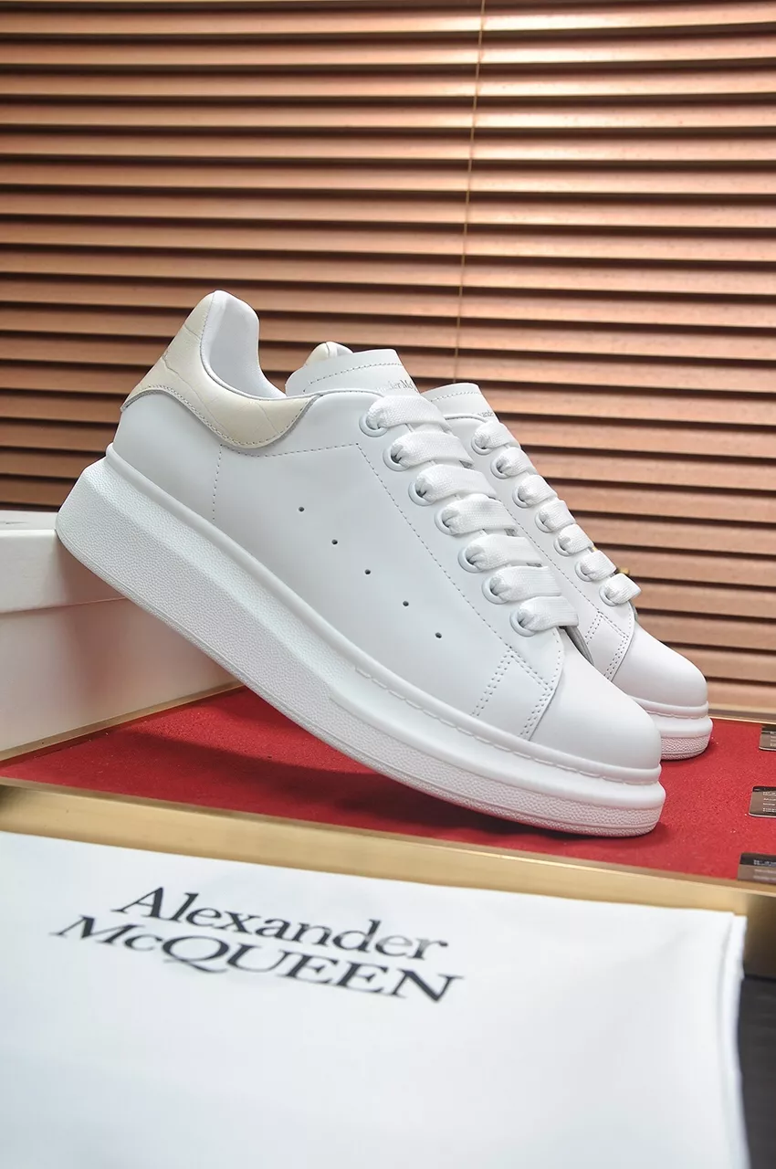 Trendsetting 5425 Alexander McQueen Casual Shoes For Men