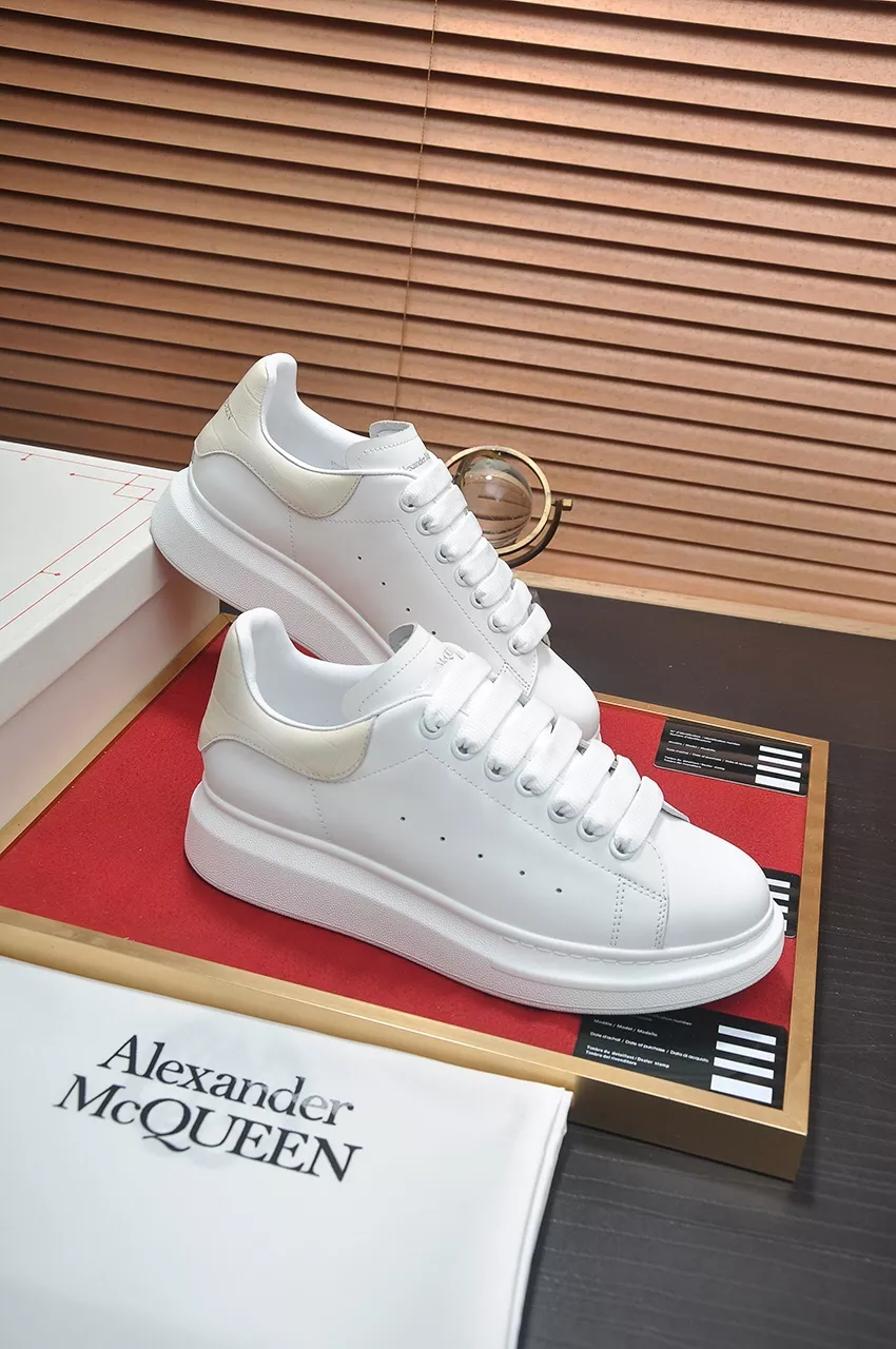 Trendsetting 5425 Alexander McQueen Casual Shoes For Men