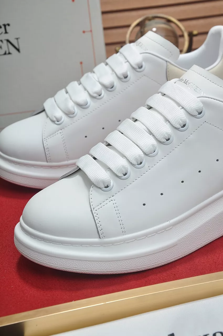 Trendsetting 5425 Alexander McQueen Casual Shoes For Men