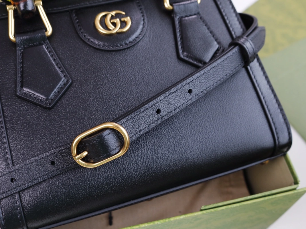 Trendsetting 5506 Gucci AAA Quality Handbags For Women