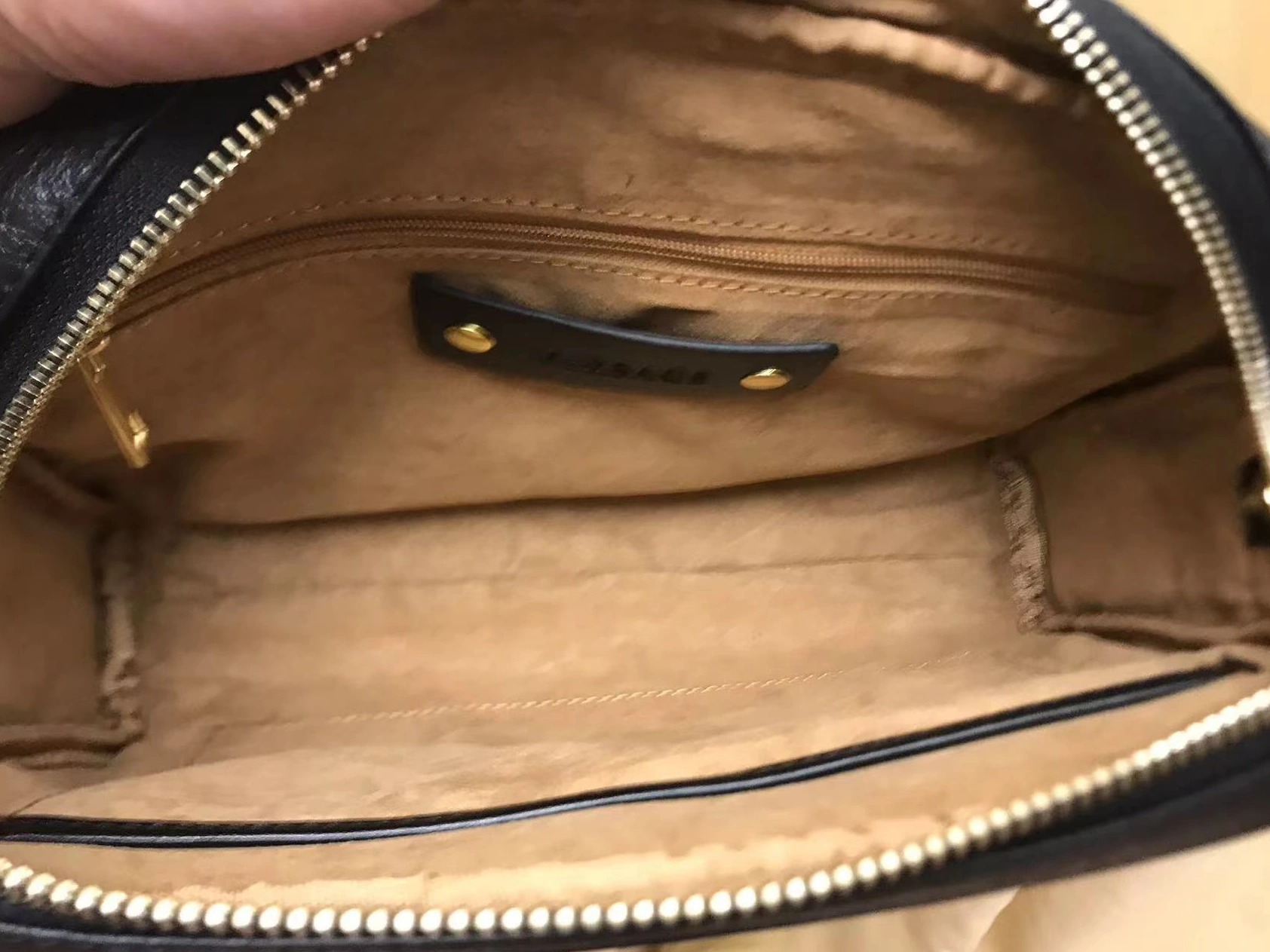 Trendsetting 5517 Louis Vuitton AAA Man Messenger Bags