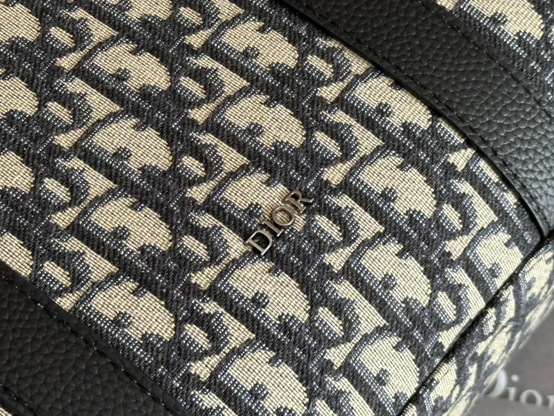 Trendsetting 5546 Christian Dior AAA Man Handbags