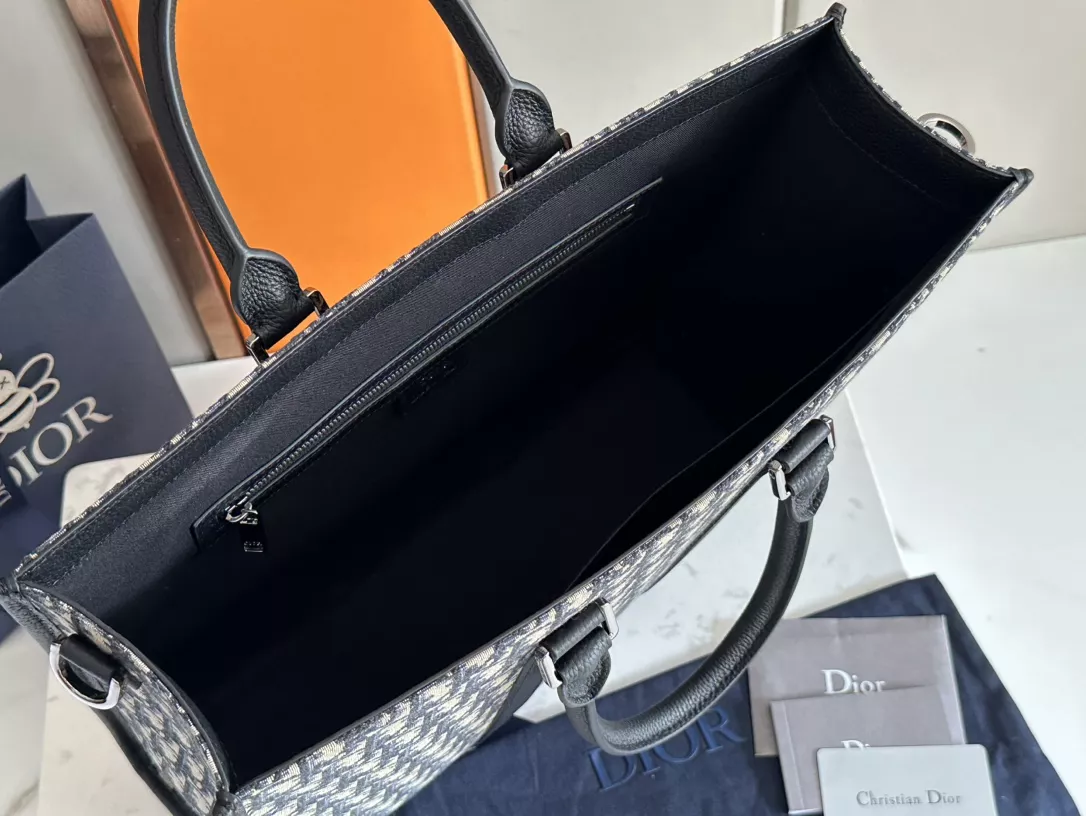 Trendsetting 5546 Christian Dior AAA Man Handbags