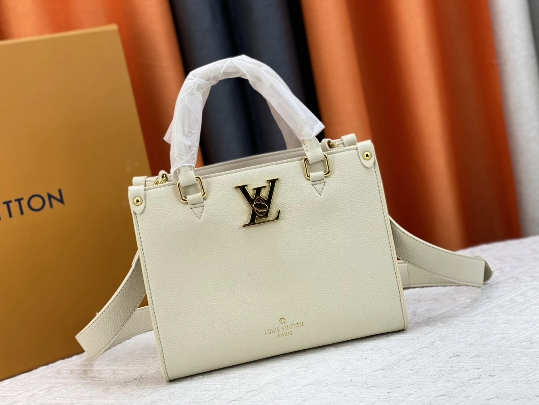 Trendsetting 5550 Louis Vuitton AAA Quality Handbags For Women