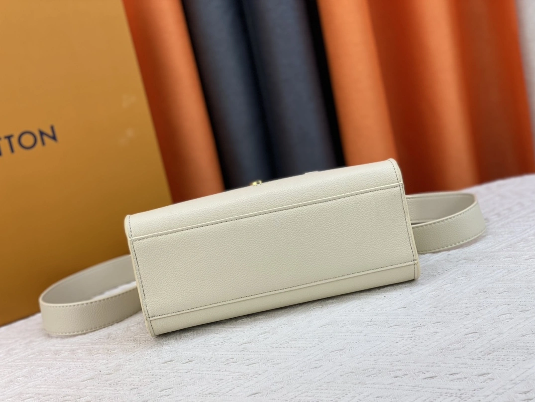 Trendsetting 5550 Louis Vuitton AAA Quality Handbags For Women