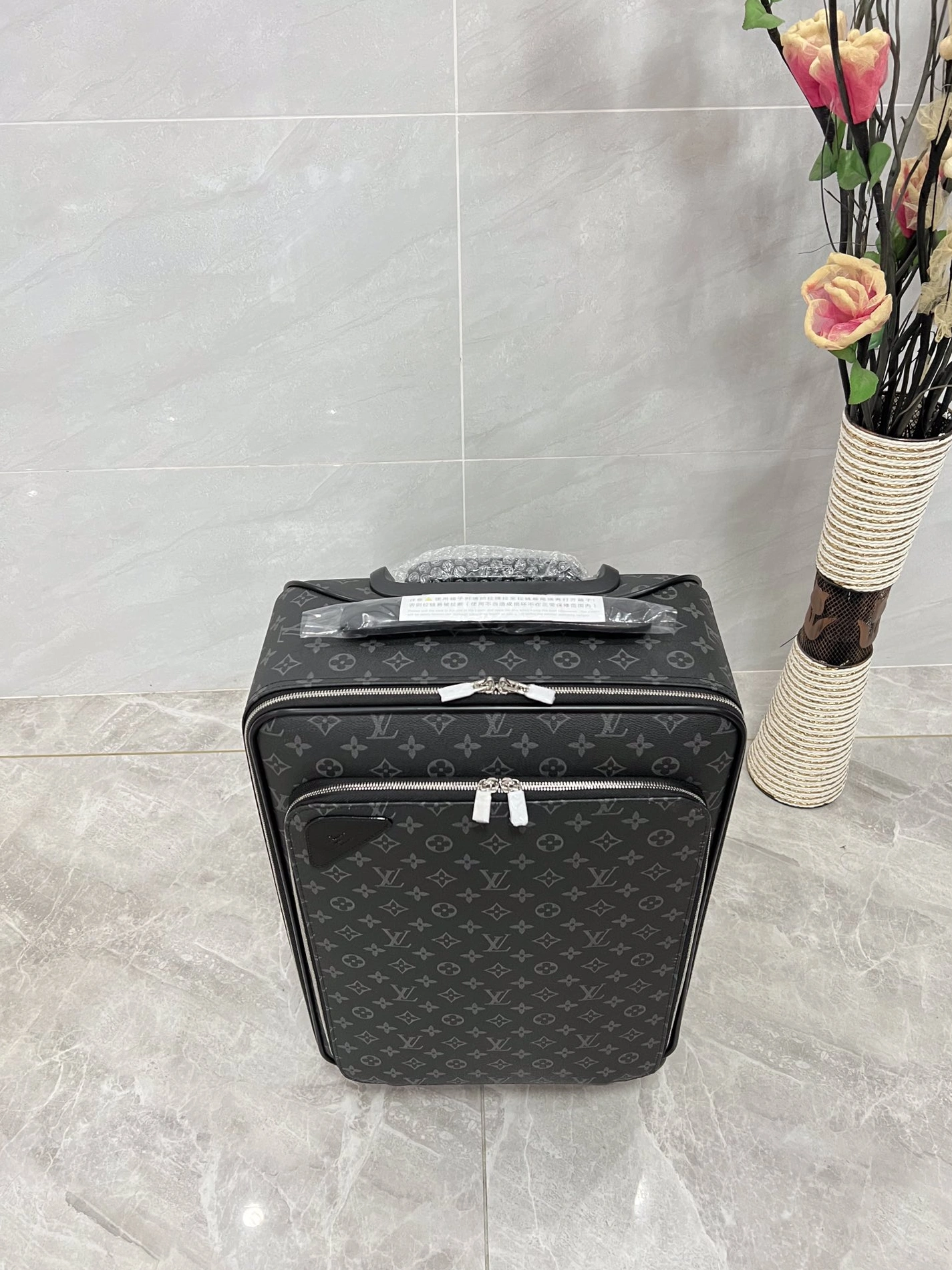 Trendsetting 5584 Louis Vuitton Luggage