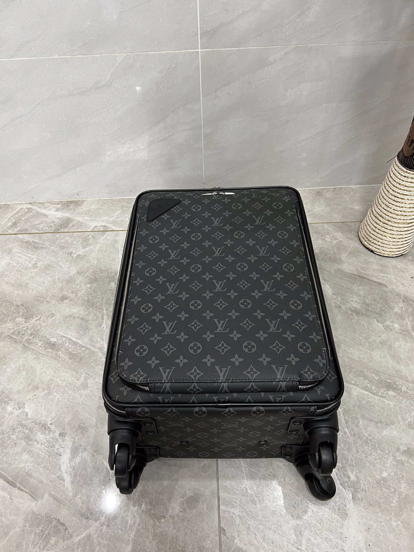 Trendsetting 5584 Louis Vuitton Luggage