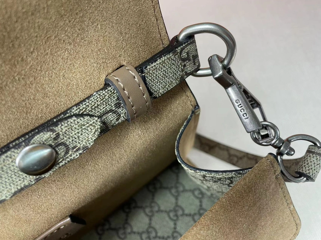 Trendsetting 5755 Gucci AAA Quality Messenger Bags For Women