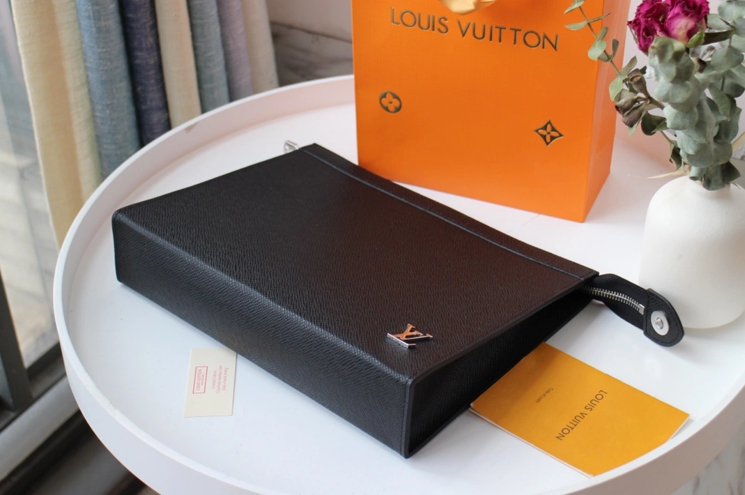 Trendsetting 5906 Louis Vuitton AAA Man Wallets