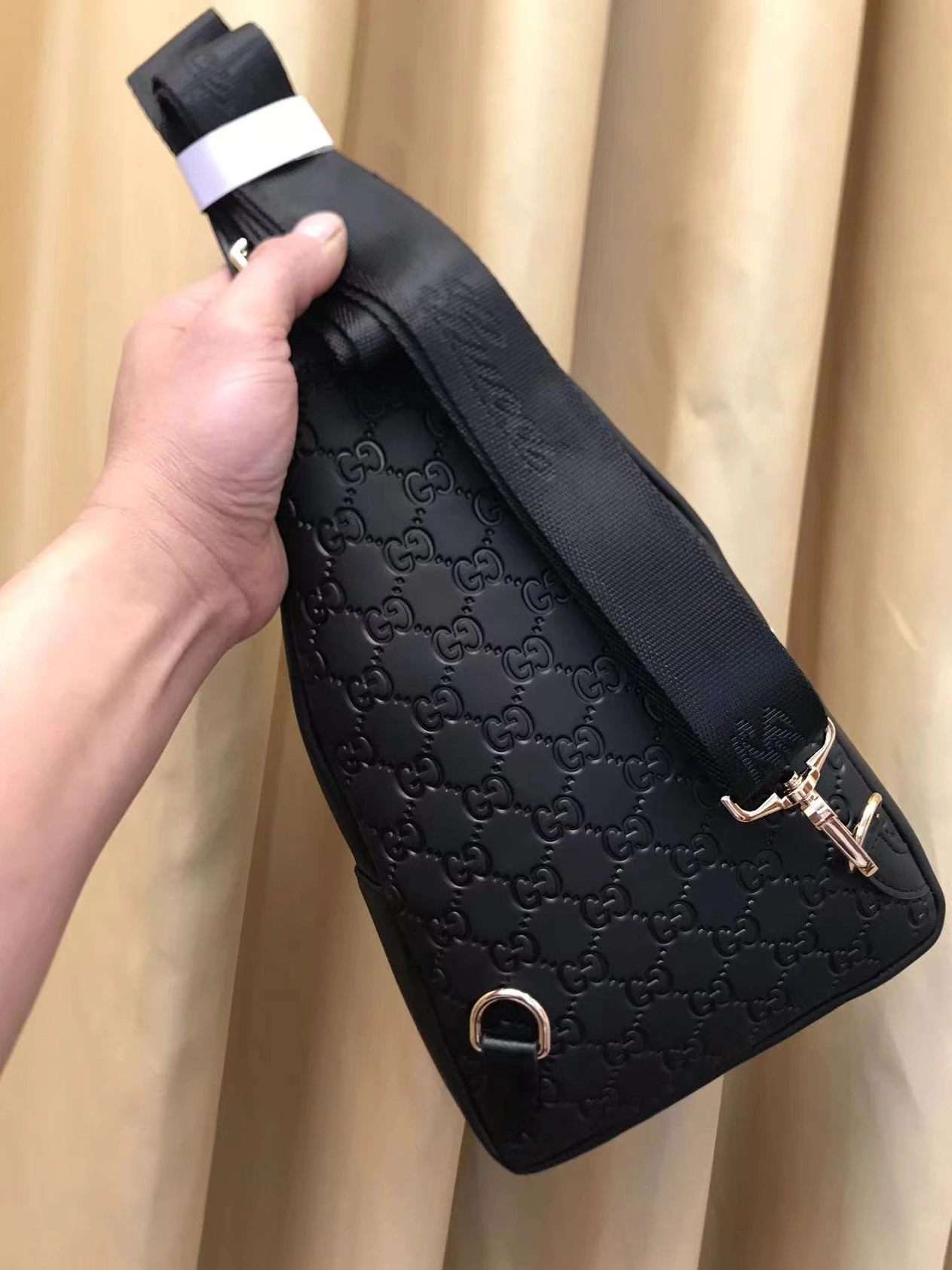 Trendsetting 5930 Gucci AAA Man Messenger Bags