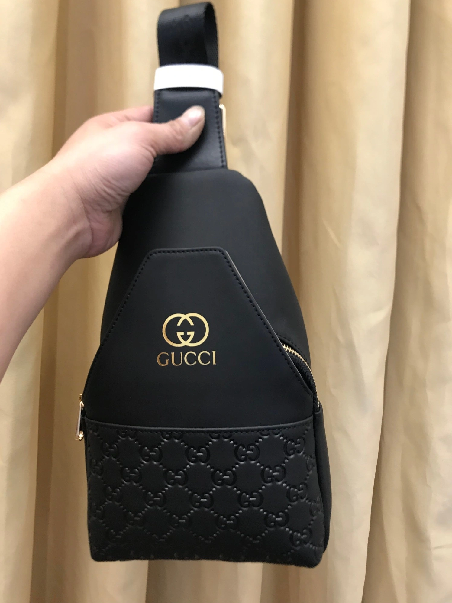 Trendsetting 5930 Gucci AAA Man Messenger Bags