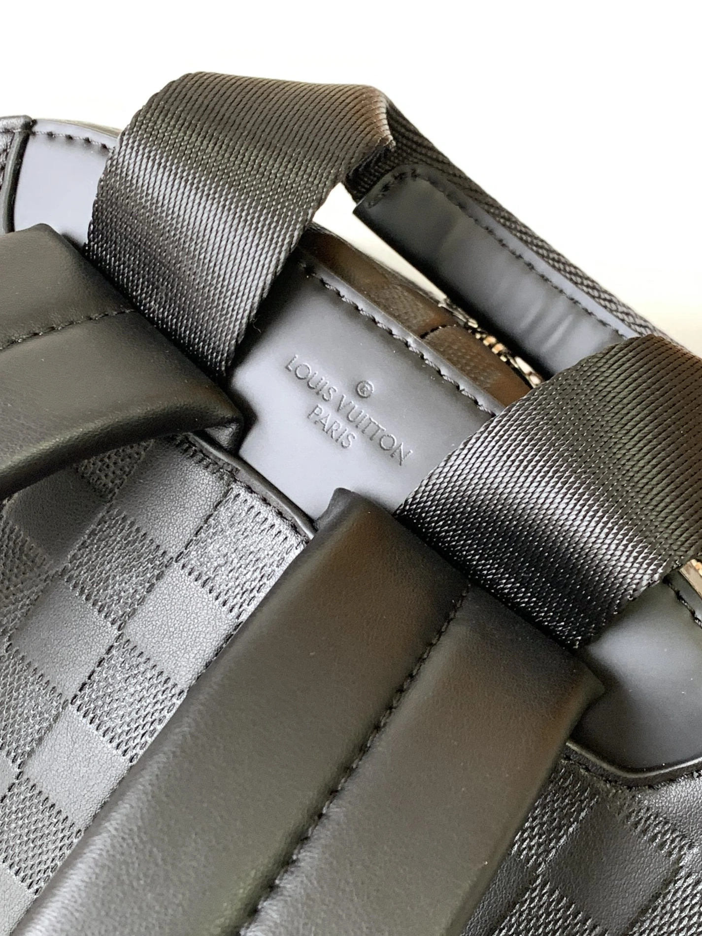 Trendsetting 6019 Louis Vuitton LV AAA Man Backpacks