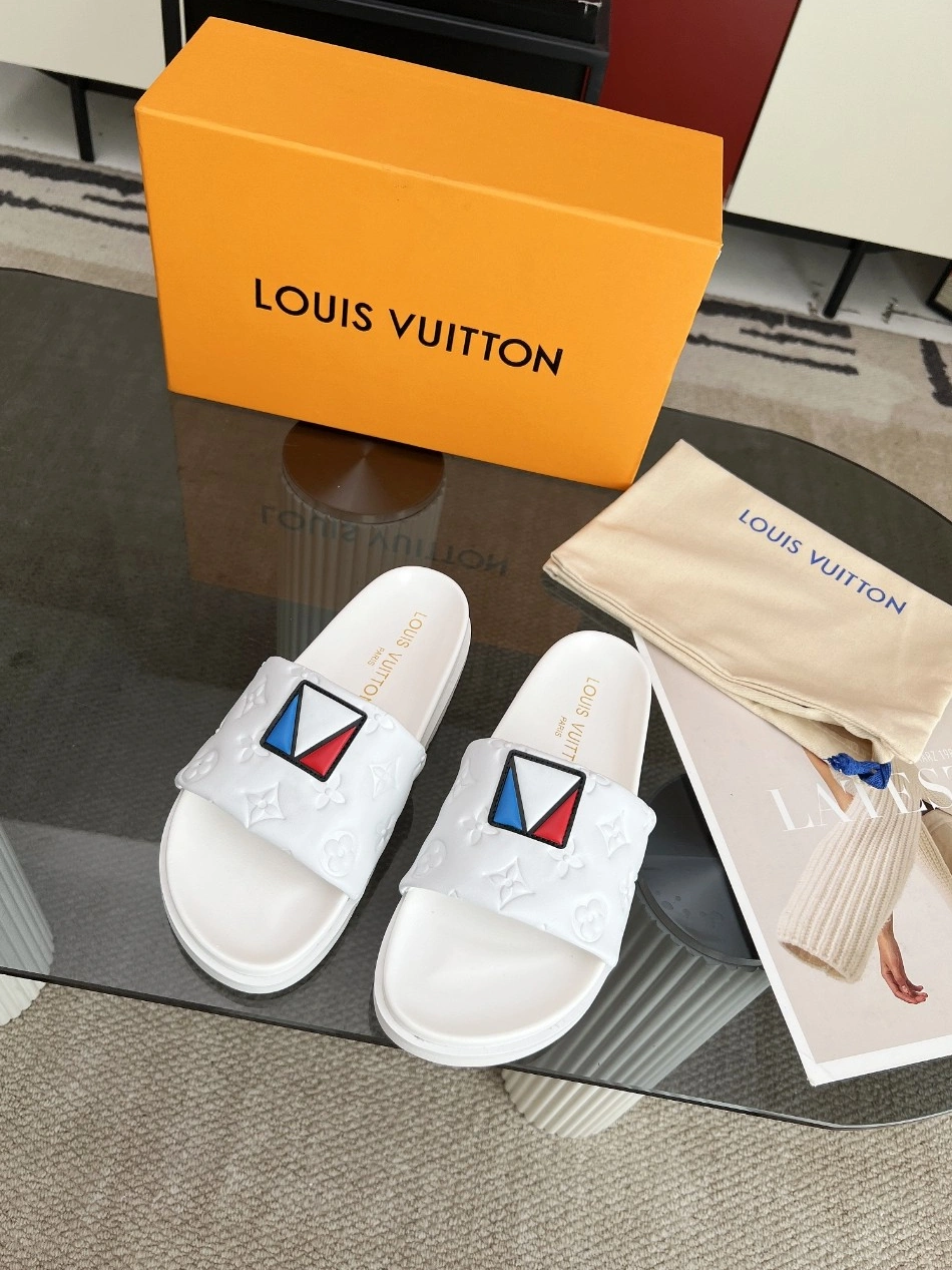 Trendsetting 6062 Louis Vuitton Slippers For Women