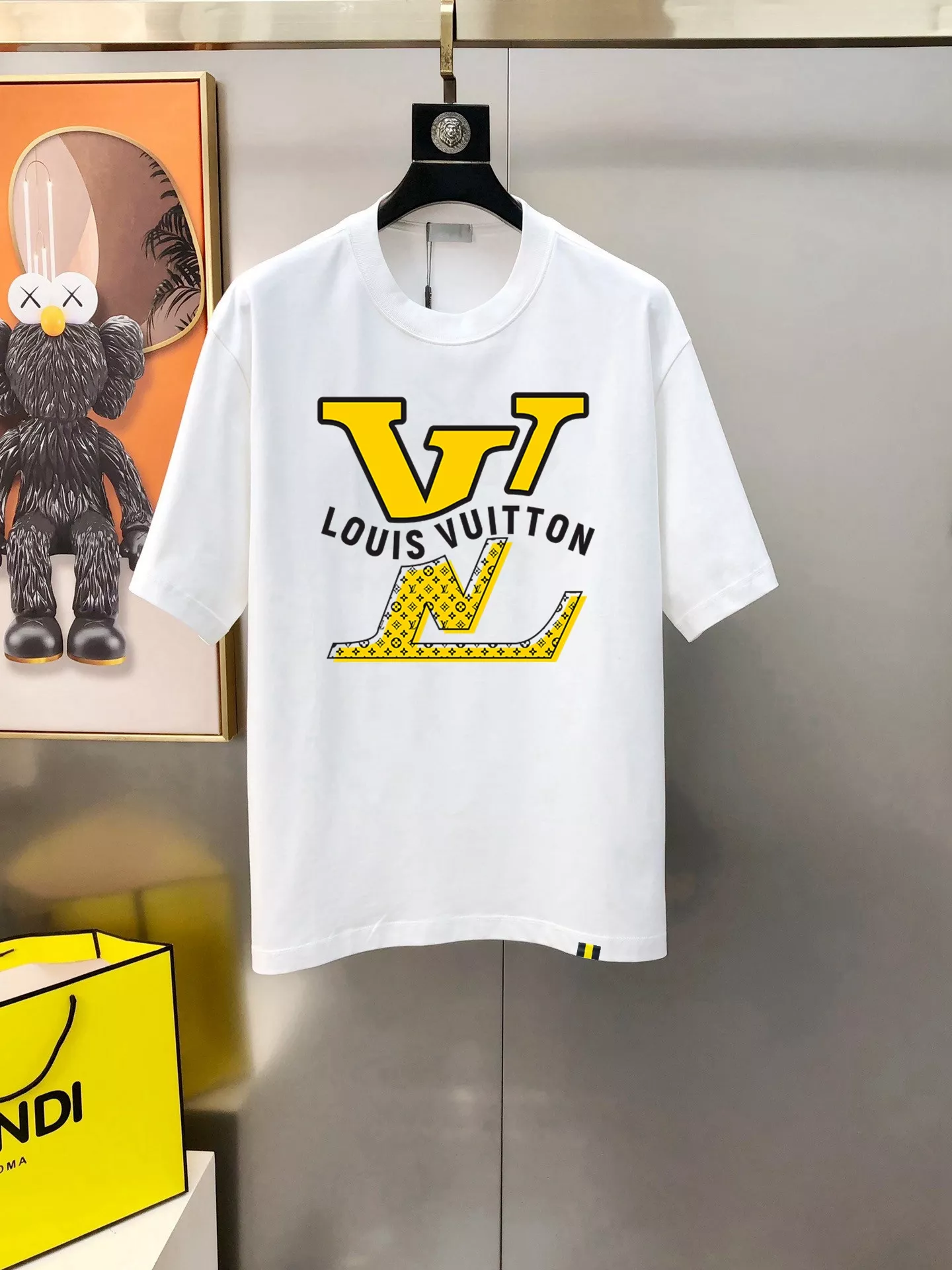 Trendsetting 6082 Louis Vuitton LV T-Shirts Short Sleeved For Men