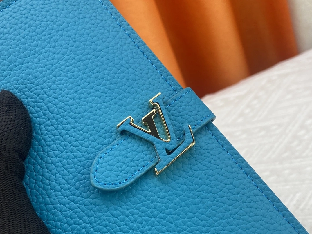 Trendsetting 6129 Louis Vuitton AAA Quality Wallets