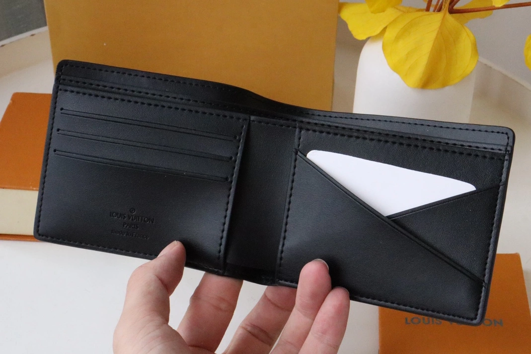 Trendsetting 635 Louis Vuitton AAA Quality Wallets