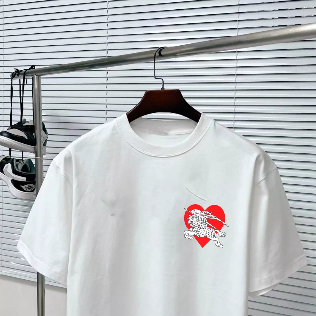 Trendsetting 6439 Burberry T-Shirts Short Sleeved For Unisex