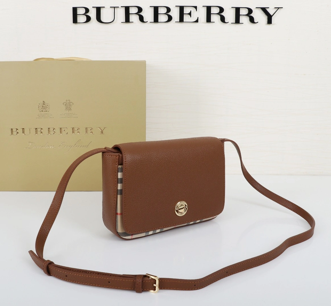 Trendsetting 6499 Burberry AAA Messenger Bags For Women