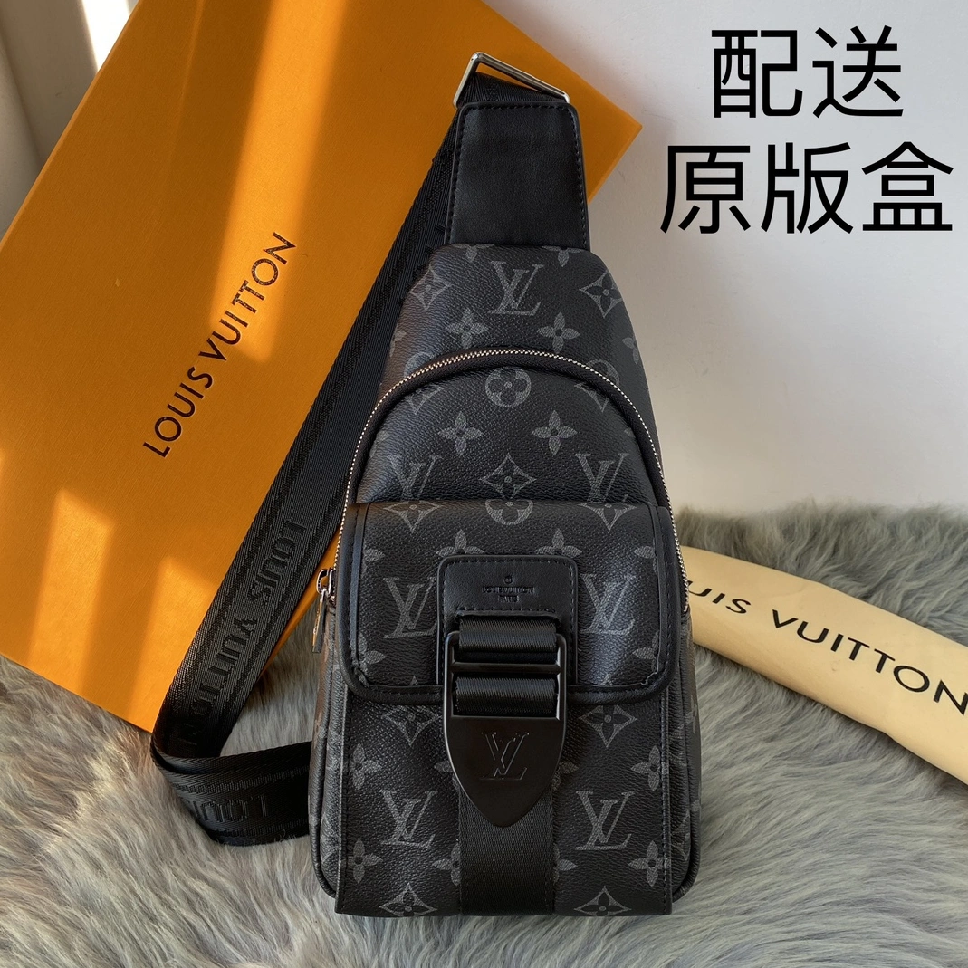 Trendsetting 6568 Louis Vuitton AAA Man Messenger Bags
