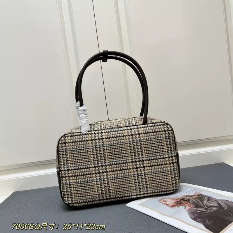 Trendsetting 6639 MIU MIU AAA Quality Handbags For Women