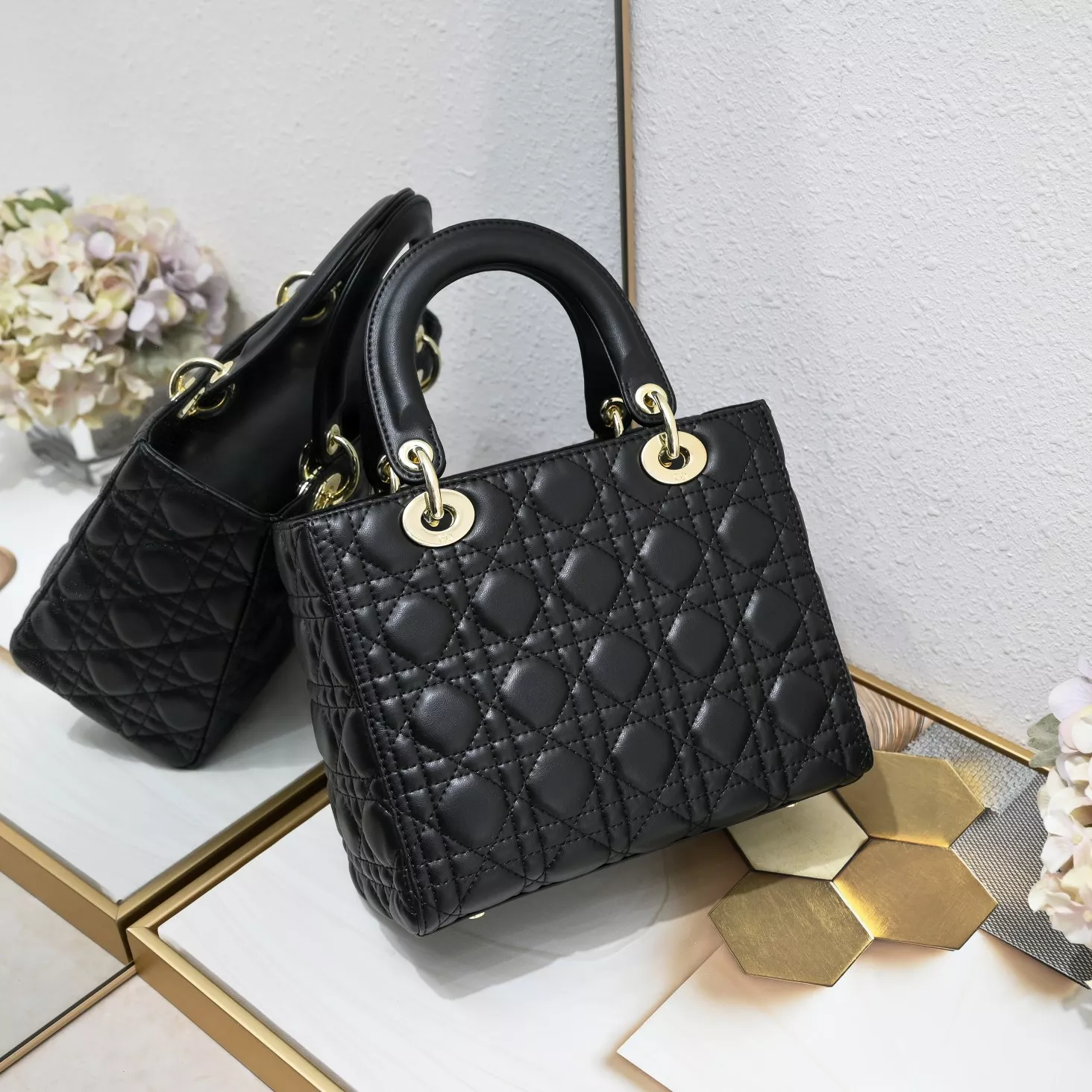 Trendsetting 6652 Christian Dior AAA Quality Handbags For Women