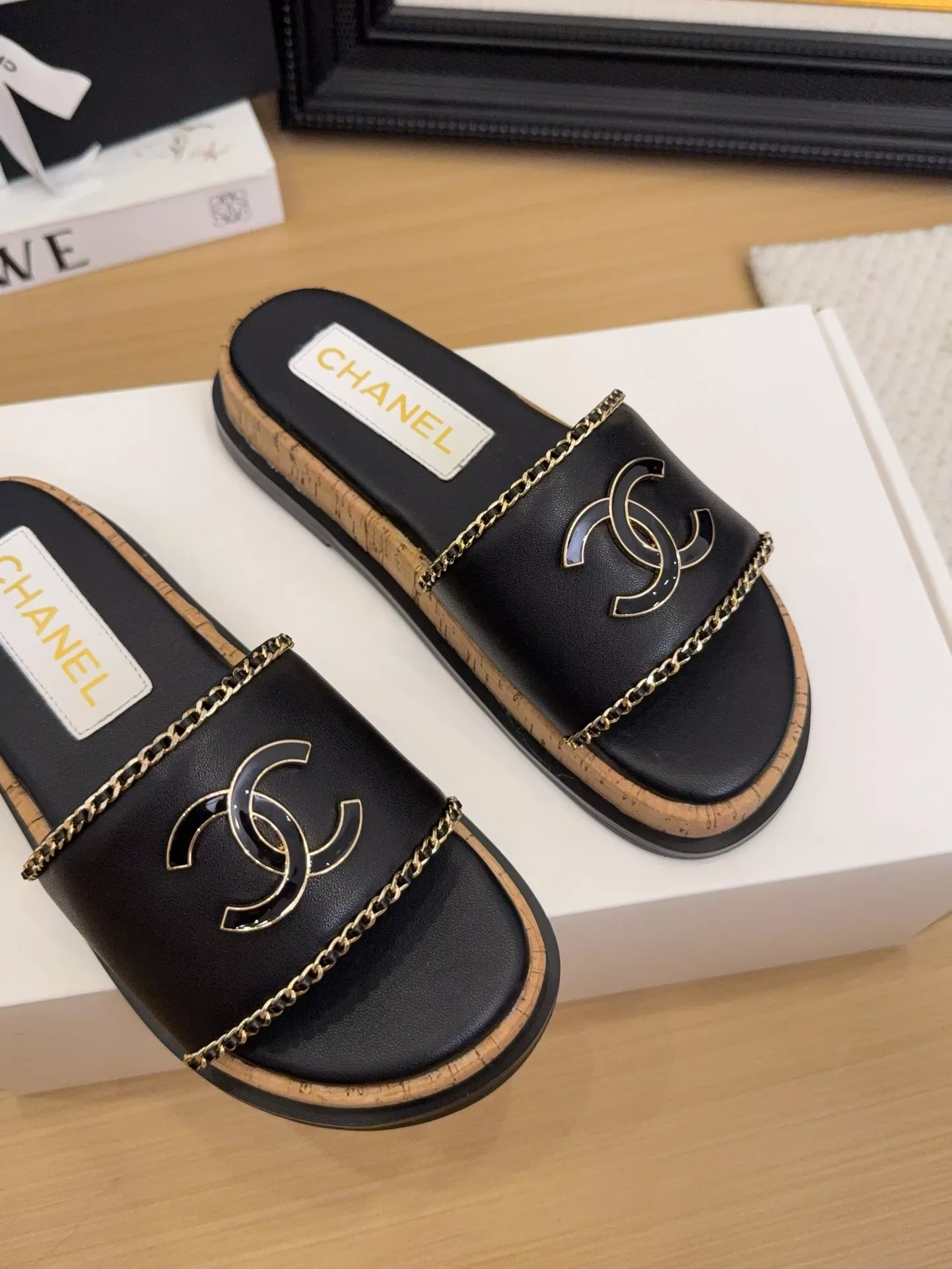 Trendsetting 6702 Chanel Slippers For Women