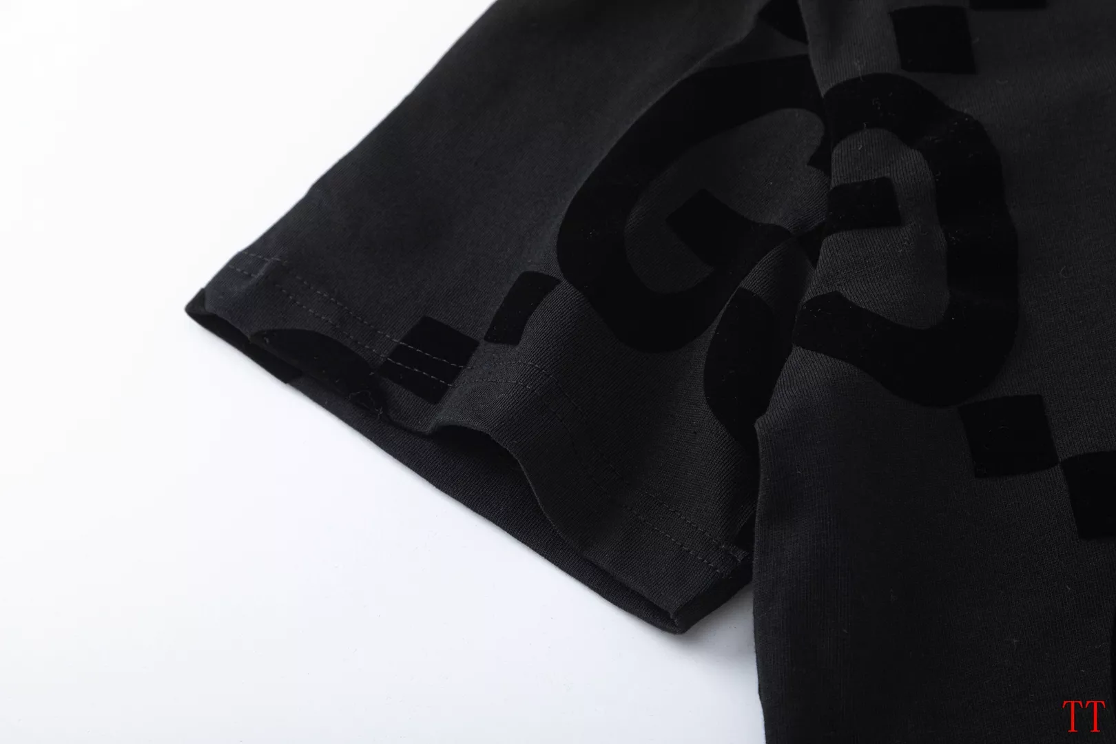 Trendsetting 6783 Gucci T-Shirts Short Sleeved For Unisex