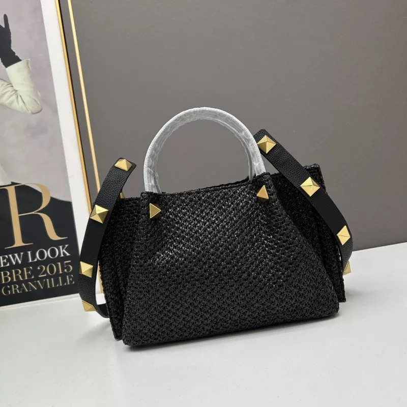 Trendsetting 6803 Valentino AAA Quality Handbags For Women