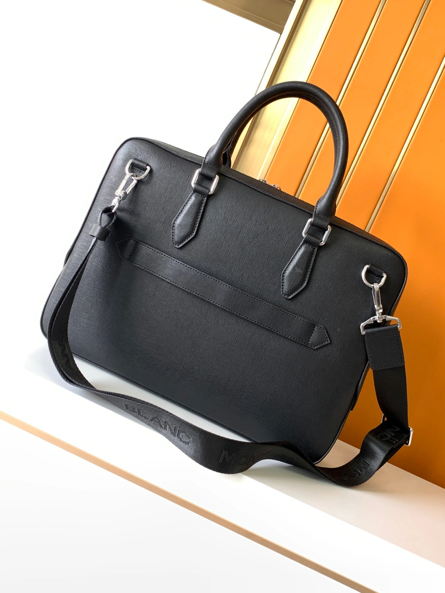 Trendsetting 7029 Mont Blanc AAA Man Handbags