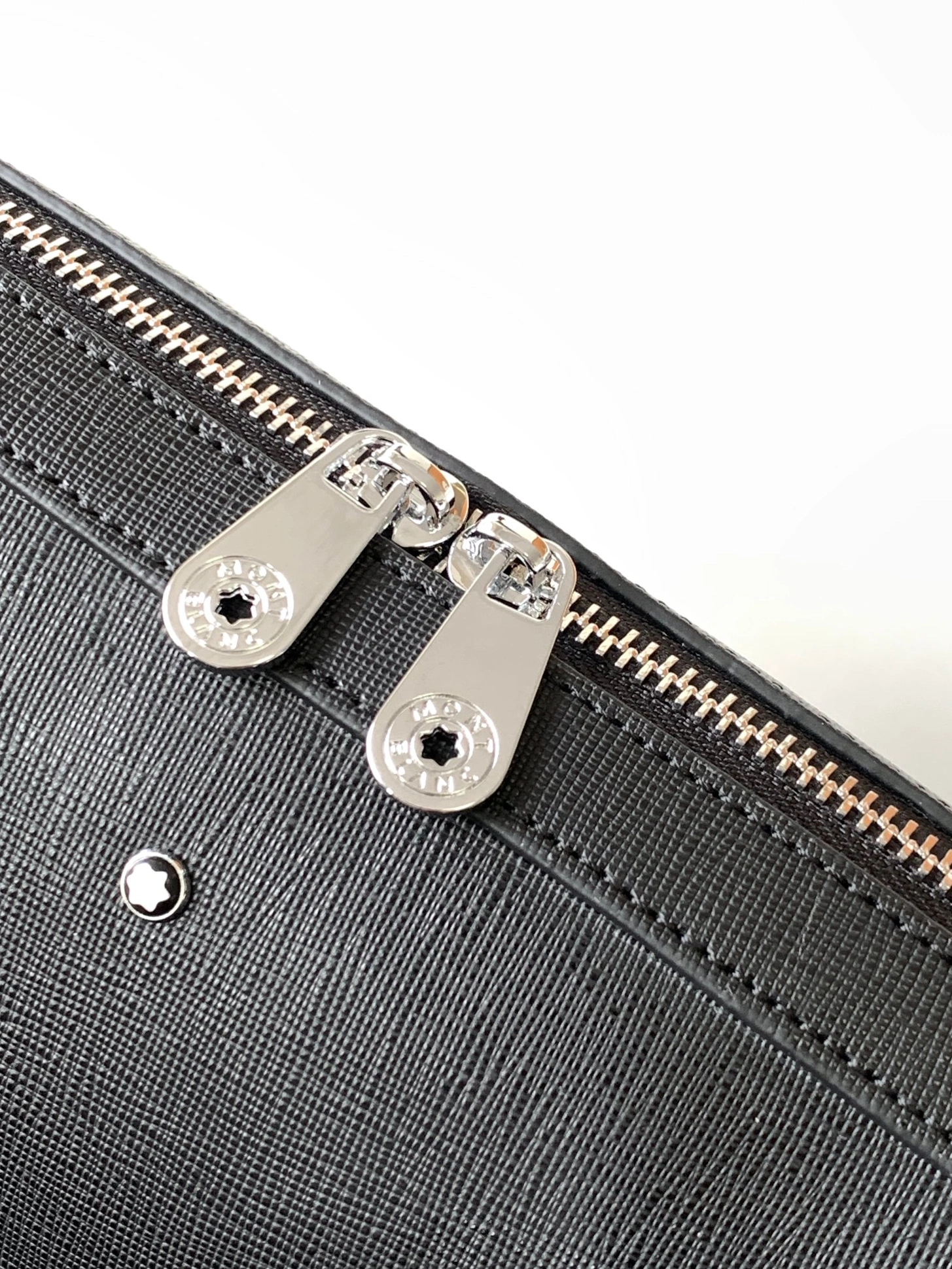 Trendsetting 7029 Mont Blanc AAA Man Handbags