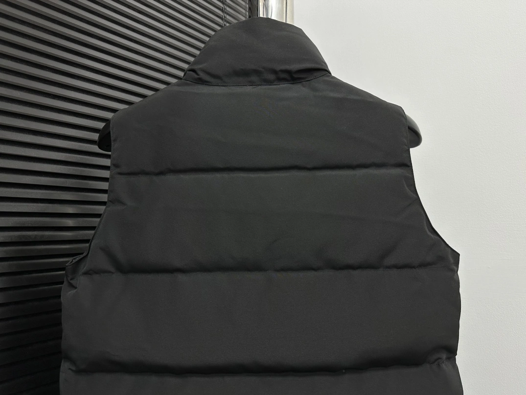 Trendsetting 7038 Canada Goose Down Feather Coat Sleeveless For Men