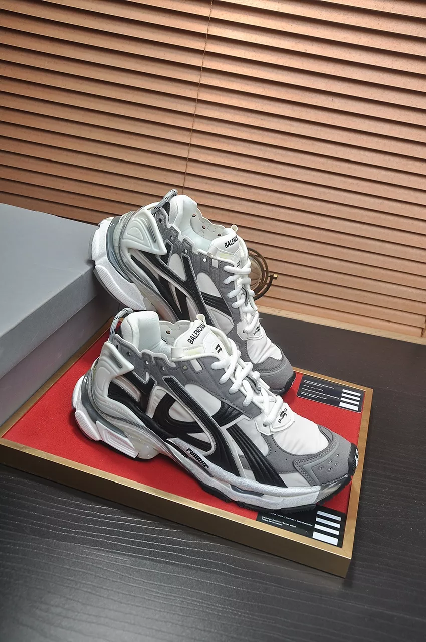 Trendsetting 7212 Balenciaga Casual Shoes For Men