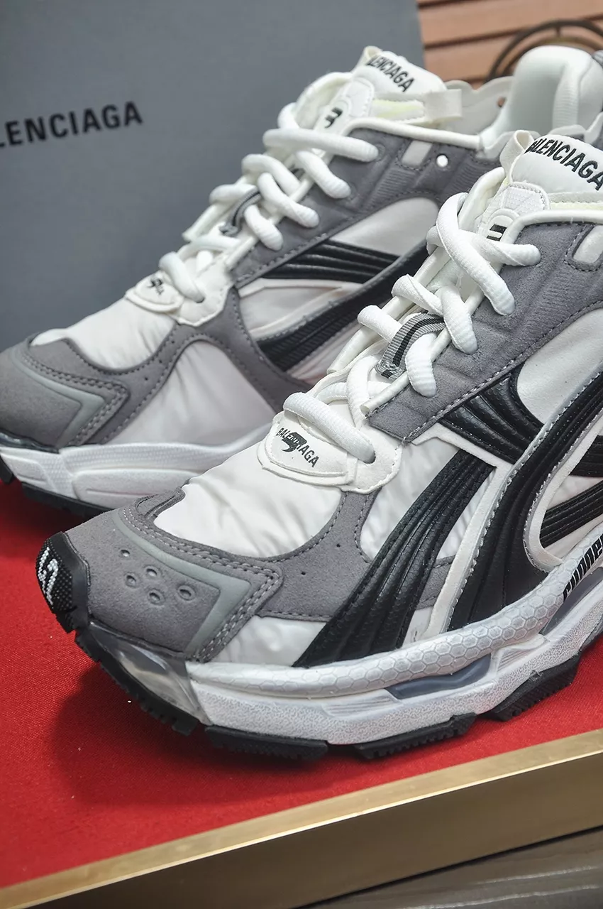 Trendsetting 7212 Balenciaga Casual Shoes For Men
