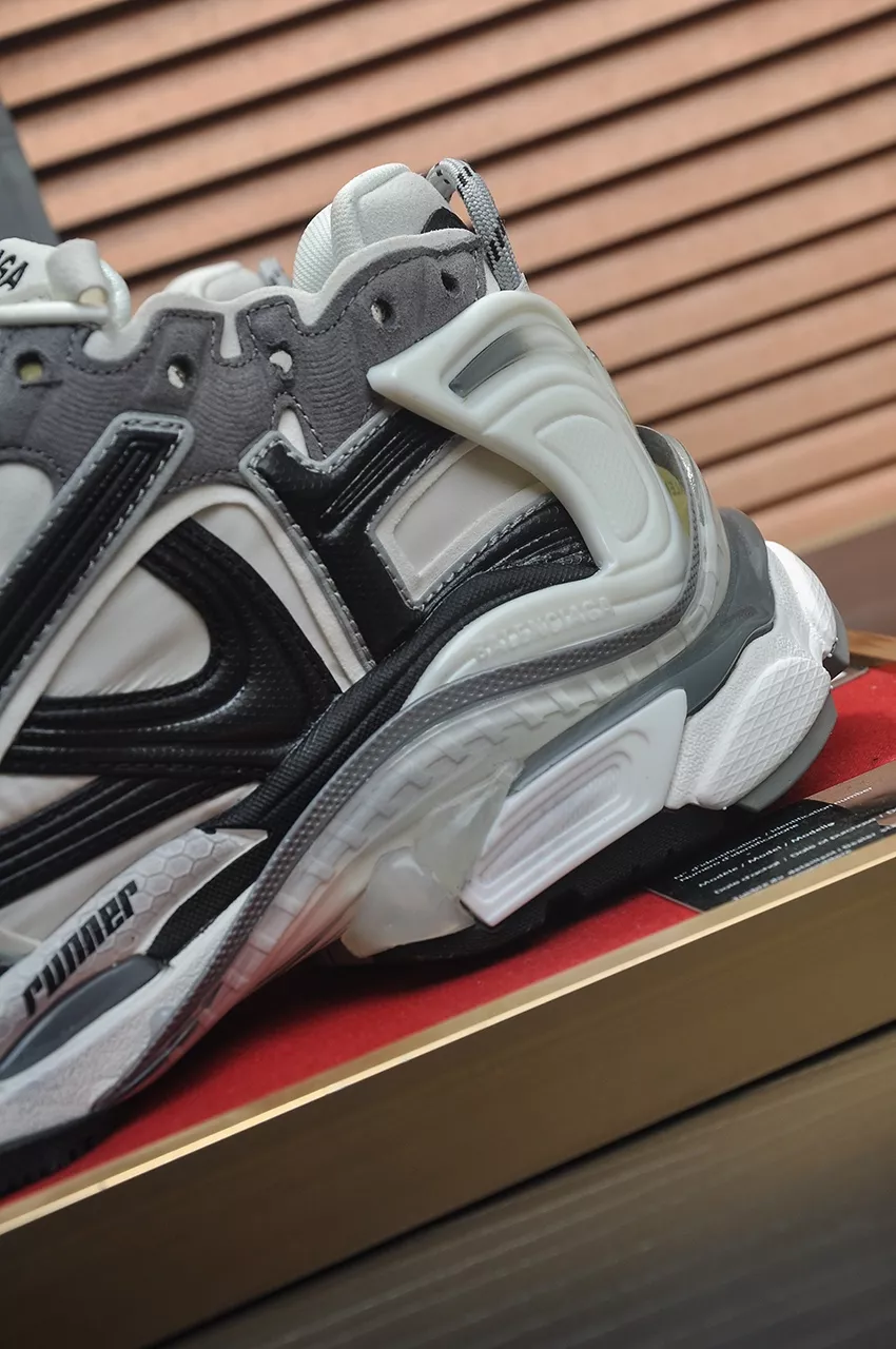 Trendsetting 7212 Balenciaga Casual Shoes For Men