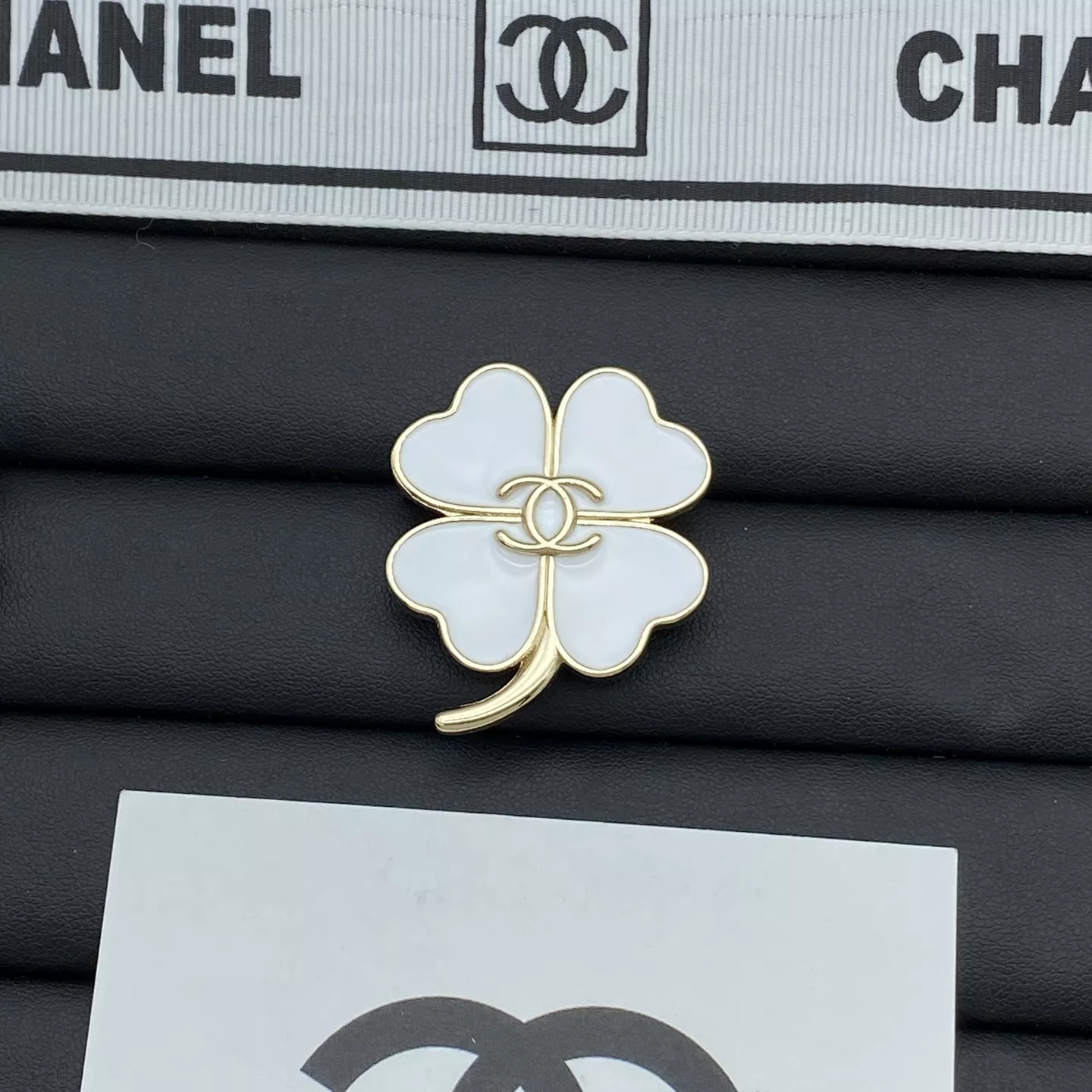 Trendsetting 7224 Chanel Brooches For Women