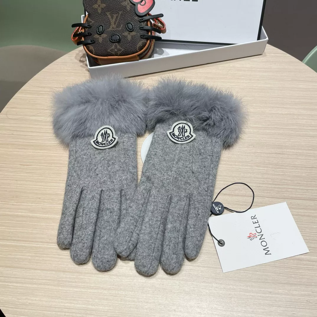Trendsetting 7405 Prada Gloves