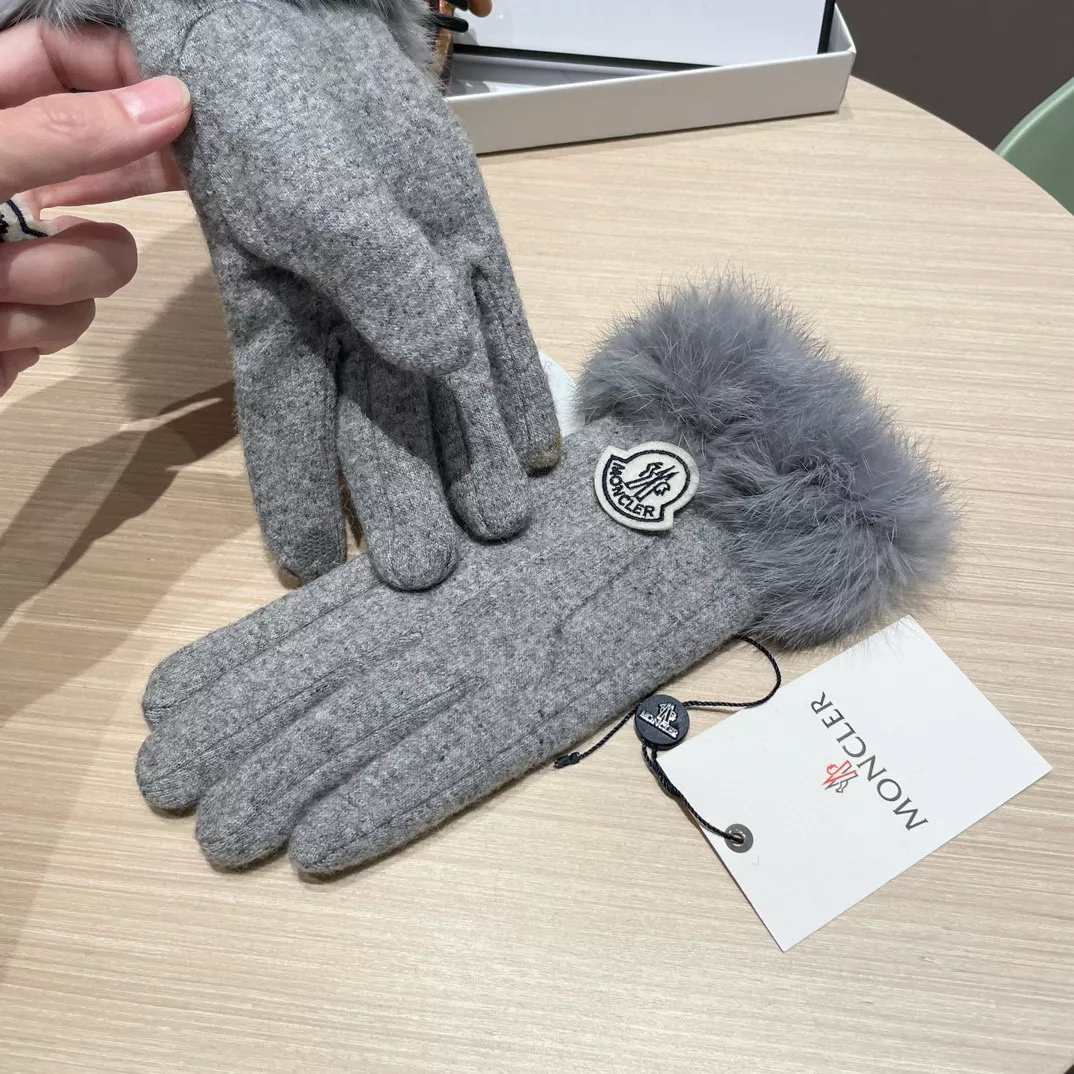 Trendsetting 7405 Prada Gloves