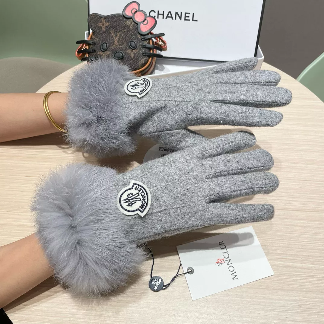 Trendsetting 7405 Prada Gloves