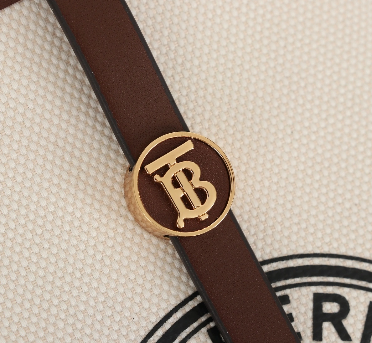 Trendsetting 7427 Burberry AAA Quality Card Case