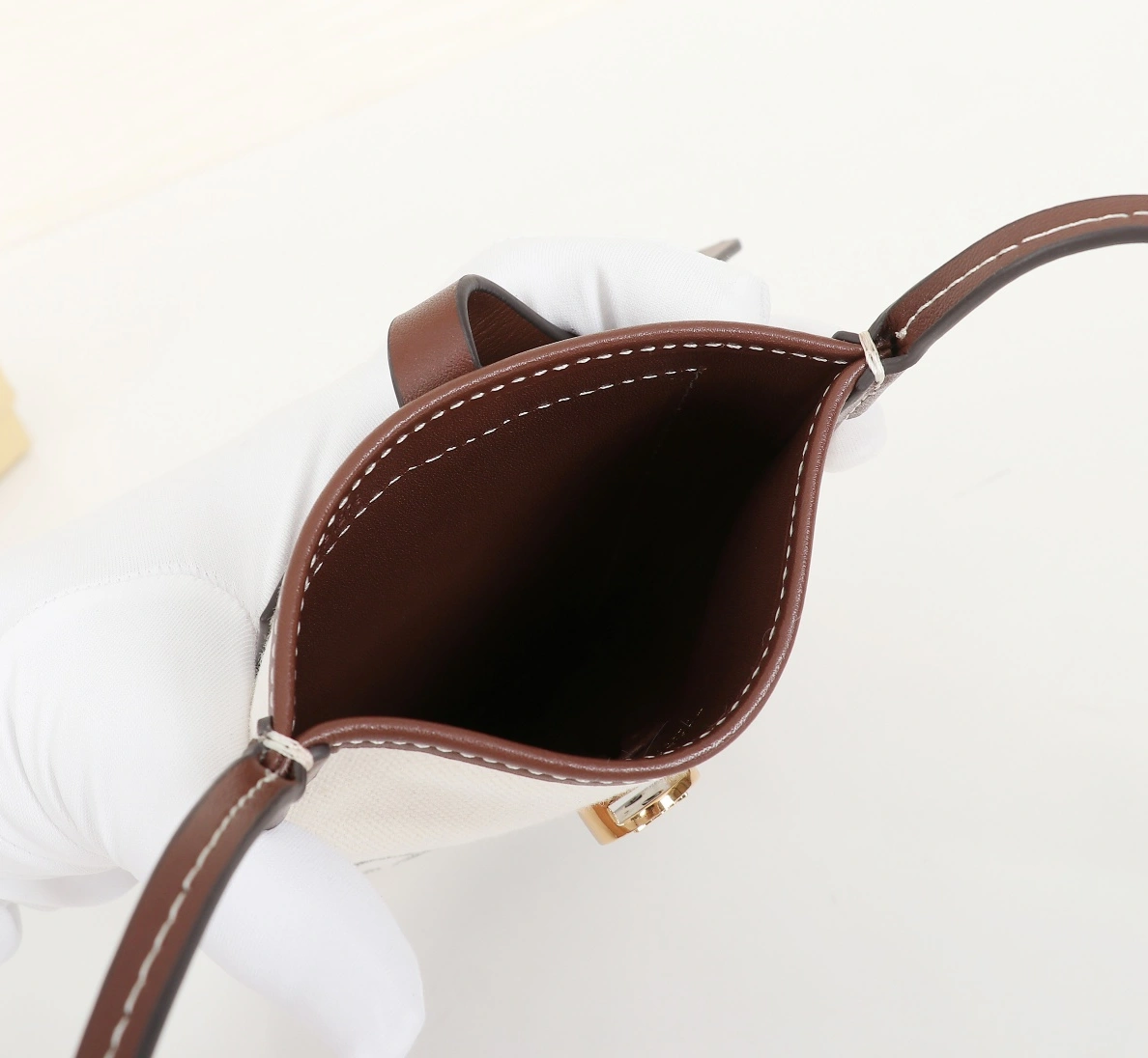 Trendsetting 7427 Burberry AAA Quality Card Case